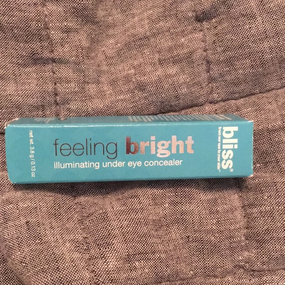 Bliss Radiant Ivory feeling bright concealer NIB - Picture 4 of 5